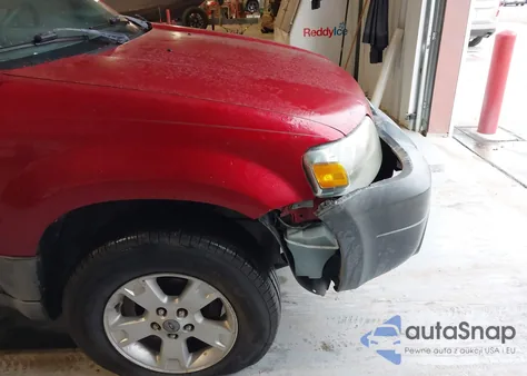 2005 Ford Escape Xlt из США, поврежденный, VIN 1FMYU03145KB40409